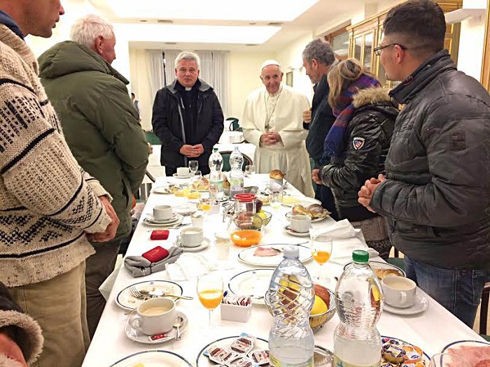 Pope Francis shares 80th birthday breakfast with homeless